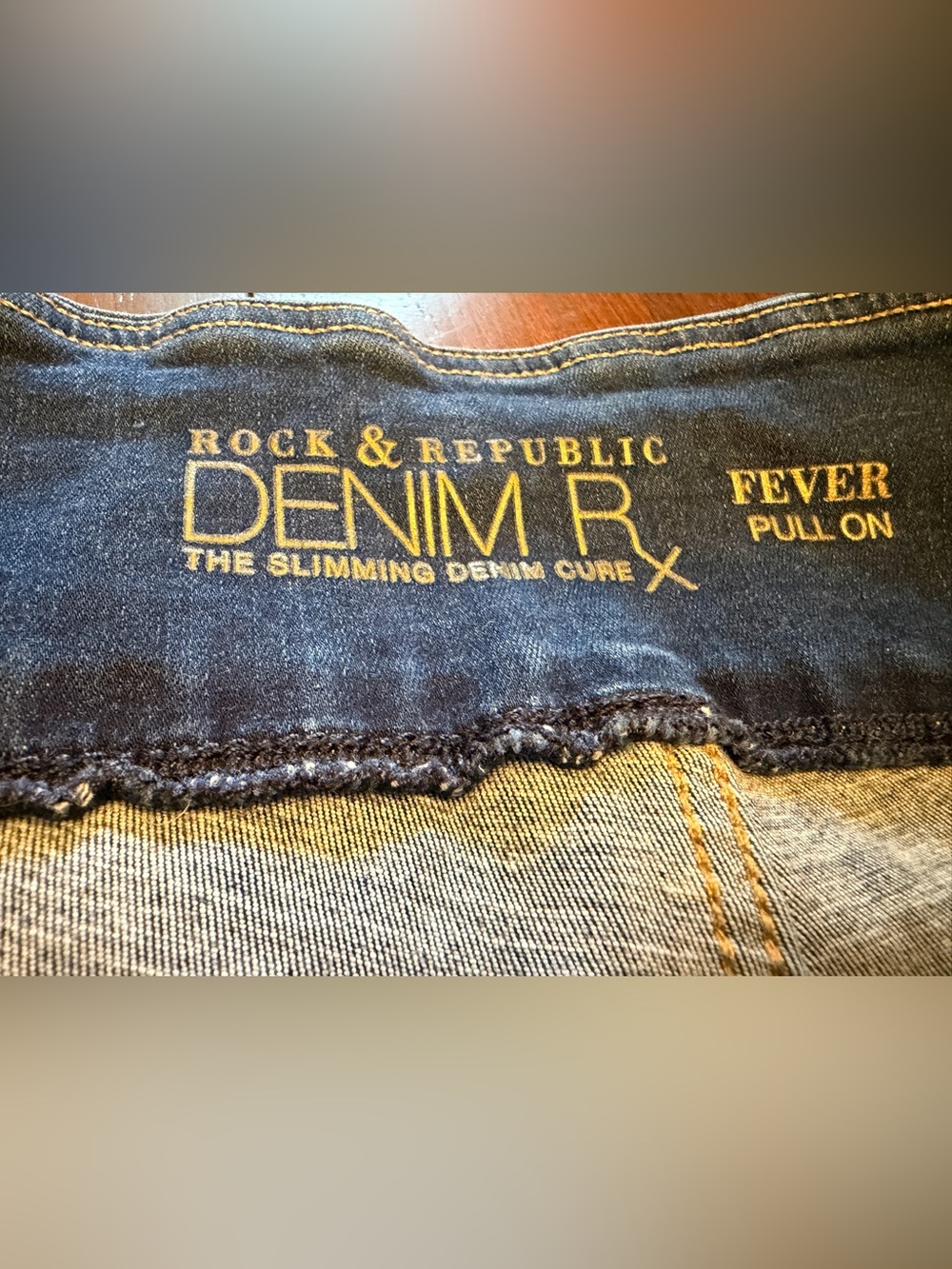 Rock & Republic Distressed Light Blue Skinny Jeans - Picture 3 of 7